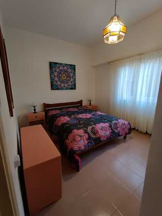 Habitación principal con cama doble