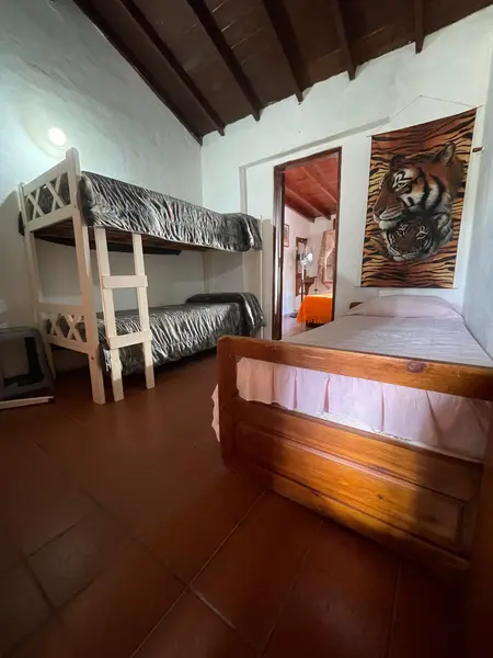 Segunda habitación con cama doble