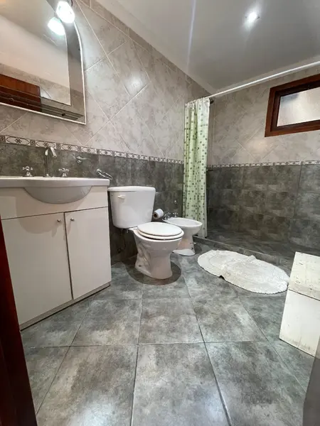 Baño completo con ducha