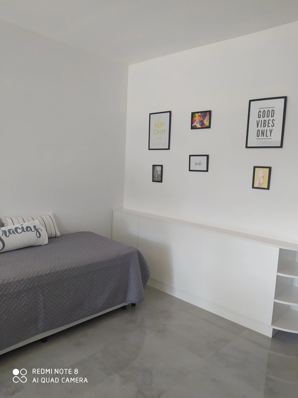 Pileta exterior con terraza